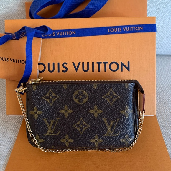 Louis Vuitton Handbags - Authentic Louis Vuitton Mini Pochette Accessories